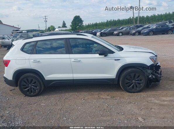 3VV5X7B28RM018220 2024 VOLKSWAGEN TAOS White Vista interior trasera