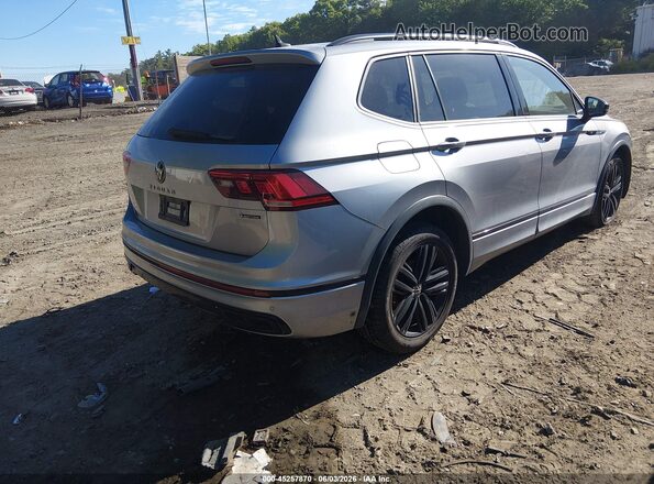 3VV8B7AX0NM011832 2022 VOLKSWAGEN TIGUAN Серебряный Задняя правая четверть