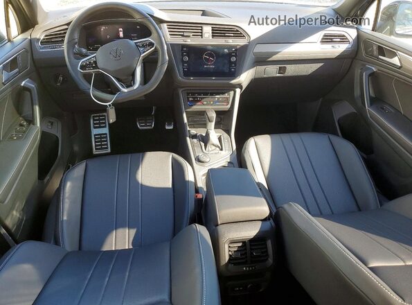 3VV8B7AX0RM153958 2024 VOLKSWAGEN TIGUAN Серый Вид панели приборов