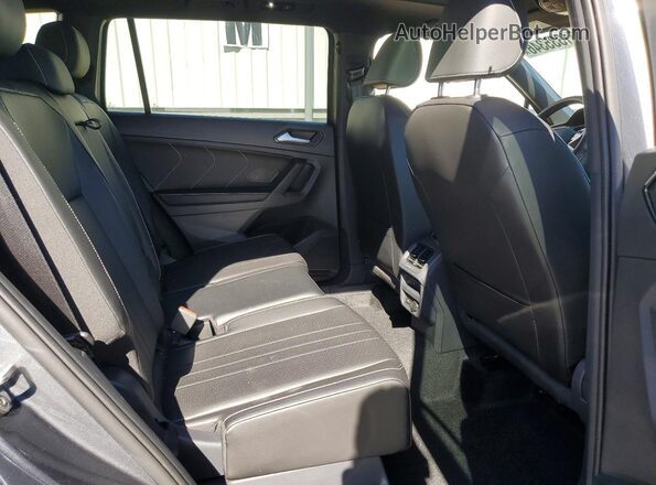 3VV8B7AX0RM153958 2024 VOLKSWAGEN TIGUAN Серый Вид задней части салона