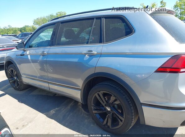 3VV8B7AX1PM001376 2023 VOLKSWAGEN TIGUAN Silver Widok wnętrza 360 stopni