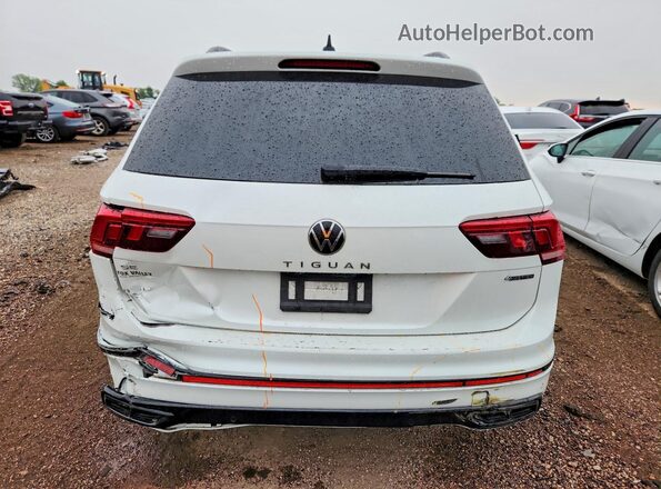 3VV8B7AX1PM067698 2023 VOLKSWAGEN TIGUAN White Вид ззаду