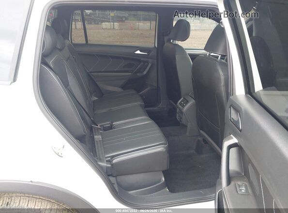 3VV8B7AX1RM144069 2024 VOLKSWAGEN TIGUAN Белый Вид наклейки с VIN-кодом