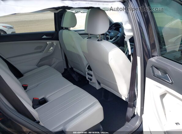 3VV8B7AX1RM161728 2024 VOLKSWAGEN TIGUAN Черный Вид наклейки с VIN-кодом