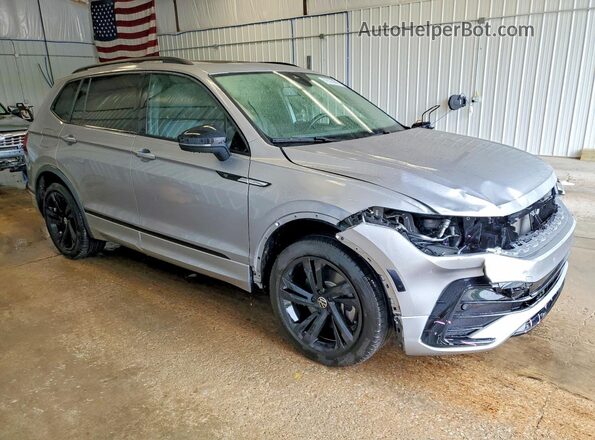 3VV8B7AX3RM086725 2024 VOLKSWAGEN TIGUAN Серый Передняя правая четверть