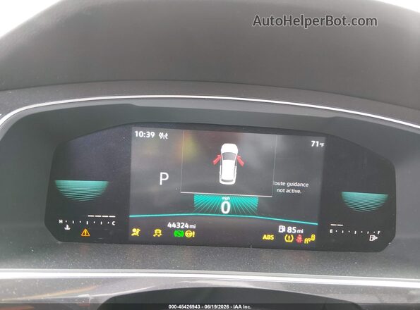 3VV8B7AX4NM083360 2022 VOLKSWAGEN TIGUAN Gray Widok tylnych siedzeń