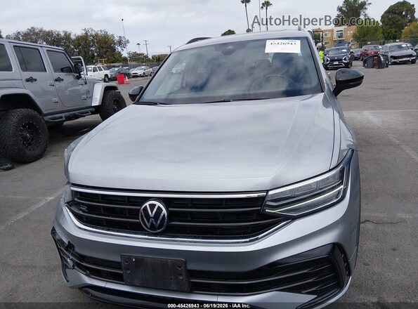 3VV8B7AX4NM083360 2022 VOLKSWAGEN TIGUAN Gray Widok zestawu wskaźników