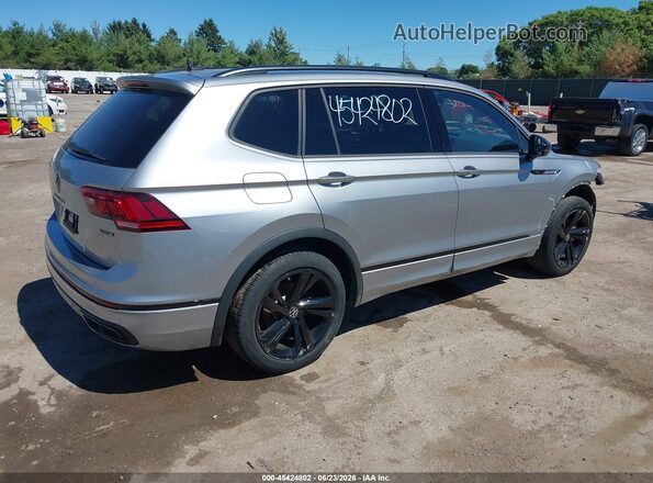3VV8B7AX4PM027292 2023 VOLKSWAGEN TIGUAN Silver Tył prawy