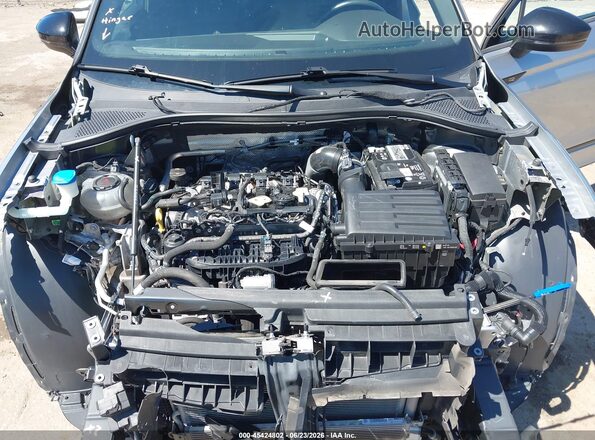 3VV8B7AX4PM027292 2023 VOLKSWAGEN TIGUAN Silver Widok z tyłu