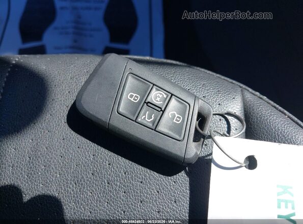3VV8B7AX4PM027292 2023 VOLKSWAGEN TIGUAN Silver Widok deski rozdzielczej