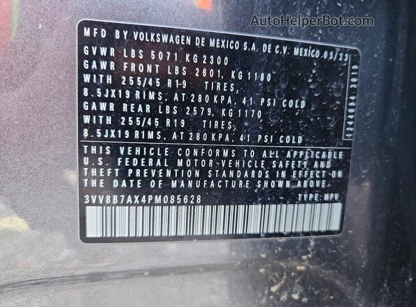 3VV8B7AX4PM085628 2023 VOLKSWAGEN TIGUAN Серый Вид наклейки с VIN-кодом