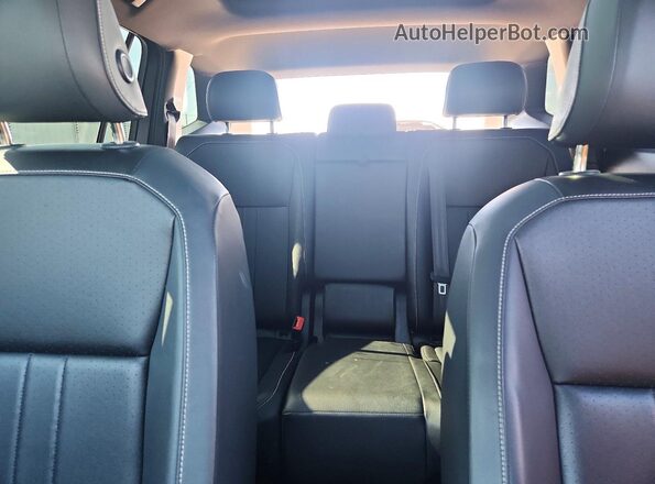 3VV8B7AX4PM085628 2023 VOLKSWAGEN TIGUAN Серый Вид задних сидений