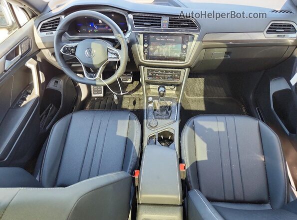 3VV8B7AX4RM222537 2024 VOLKSWAGEN TIGUAN Gray 