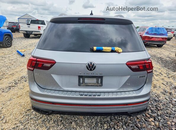 3VV8B7AX6NM095705 2022 VOLKSWAGEN TIGUAN Silver Հետևի տեսք