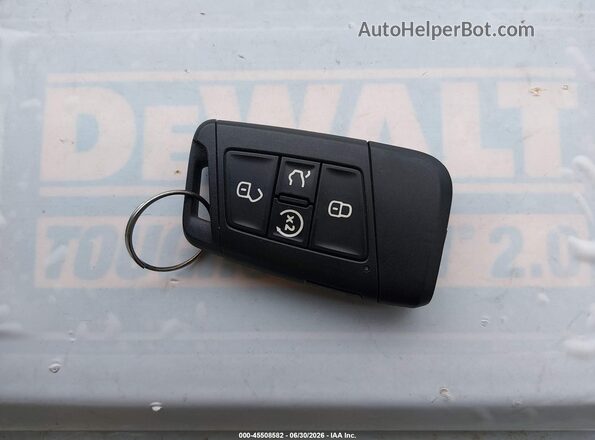 3VV8B7AX6RM151020 2024 VOLKSWAGEN TIGUAN  Вид панели приборов