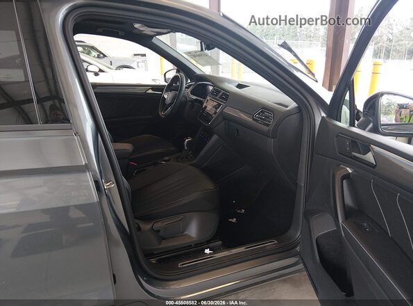 3VV8B7AX6RM151020 2024 VOLKSWAGEN TIGUAN  Вид салона спереди