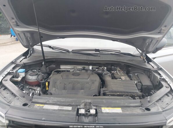 3VV8B7AX7NM166989 2022 VOLKSWAGEN TIGUAN Silver Vista trasera