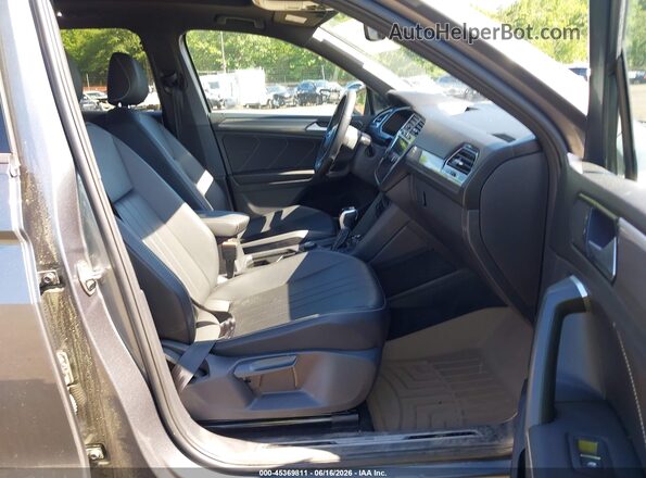 3VV8B7AX7PM127063 2023 VOLKSWAGEN TIGUAN Gray წინა სალონის ხედი