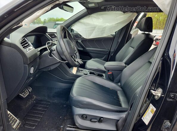 3VV8B7AX7RM063142 2024 VOLKSWAGEN TIGUAN Black Սալոնի դիմացի տեսք