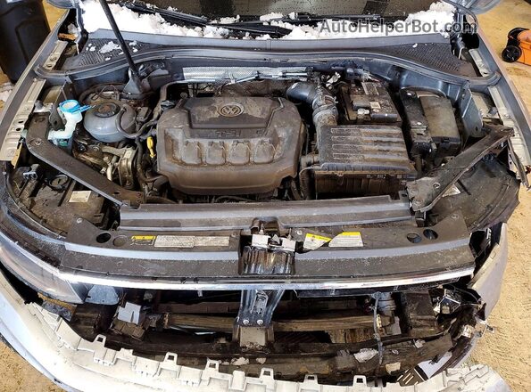 3VV8B7AX8NM062821 2022 VOLKSWAGEN TIGUAN Silver Widok wnętrza z tyłu
