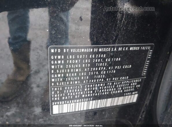 3VV8B7AX8RM033017 2024 VOLKSWAGEN TIGUAN Black Շարժիչի բաժամունքի տեսք
