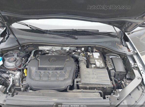 3VV8B7AX8RM060637 2024 VOLKSWAGEN TIGUAN Gray Вид ззаду