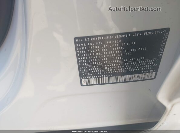 3VV8B7AX8RM097204 2024 VOLKSWAGEN TIGUAN White ძრავის განყოფილების ხედი