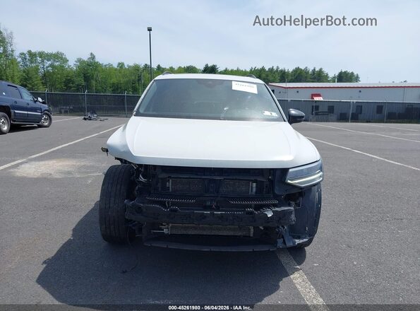 3VV8B7AX9NM114893 2022 VOLKSWAGEN TIGUAN White Vista interior trasera