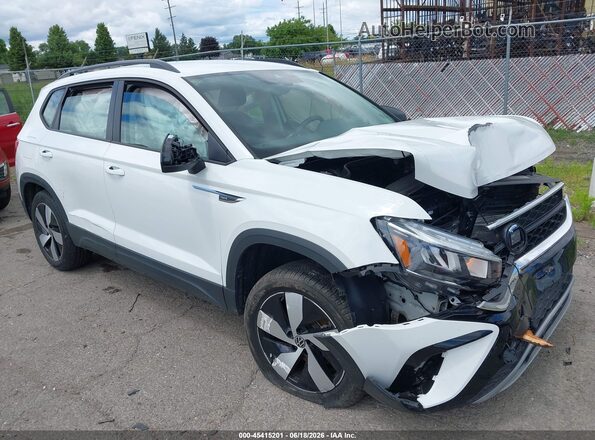3VV8X7B25RM085399 2024 VOLKSWAGEN TAOS Белый Вид задней части салона