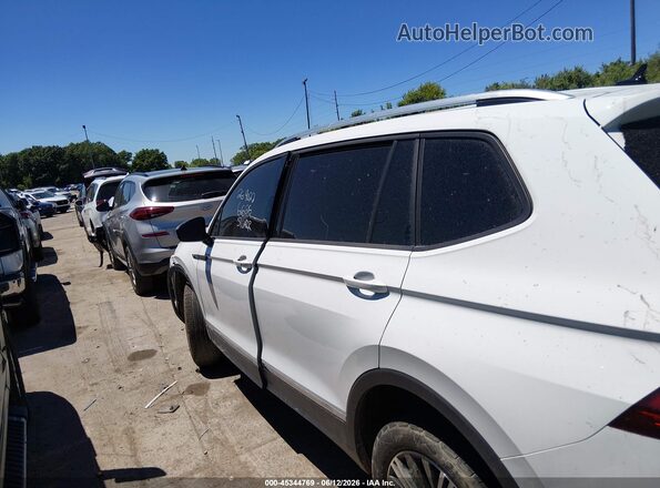 3VVAB7AX0RM225159 2024 VOLKSWAGEN TIGUAN White Rear interior view