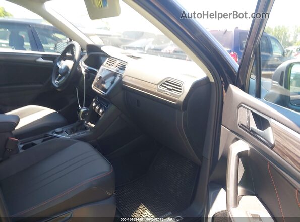 3VVAB7AX8RM229136 2024 VOLKSWAGEN TIGUAN Black Սալոնի դիմացի տեսք