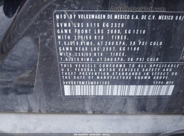 3VVBR7RM2SM041163 2025 VOLKSWAGEN TIGUAN Black Շարժիչի բաժամունքի տեսք