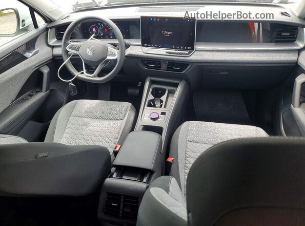 3VVBR7RM7TM014509 2026 VOLKSWAGEN TIGUAN White Dashboard view