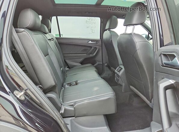 3VVCB7AX0NM049586 2022 VOLKSWAGEN TIGUAN Black Սալոնի հետևի տեսք