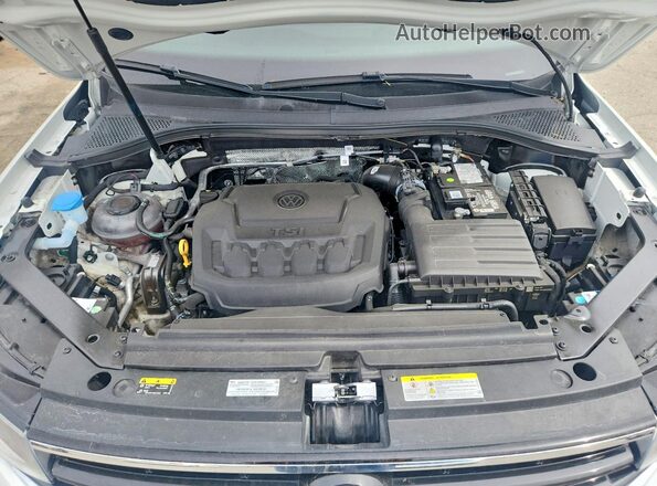 3VVCB7AX1NM022199 2022 VOLKSWAGEN TIGUAN White Вид задньої частини салону