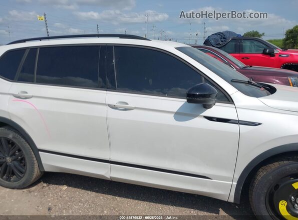 3VVCB7AX3NM059173 2022 VOLKSWAGEN TIGUAN White 360 interior view