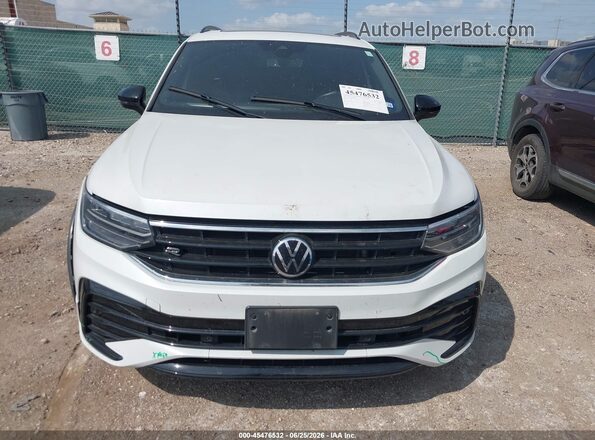 3VVCB7AX3NM059173 2022 VOLKSWAGEN TIGUAN White Rear interior view