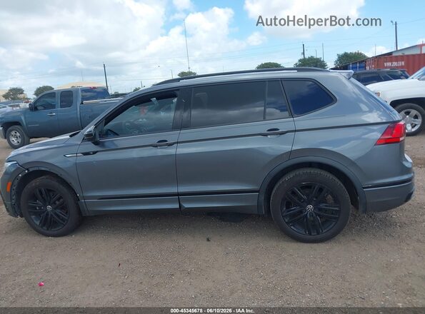 3VVCB7AX4NM063510 2022 VOLKSWAGEN TIGUAN Gray Սալոնի հետևի տեսք