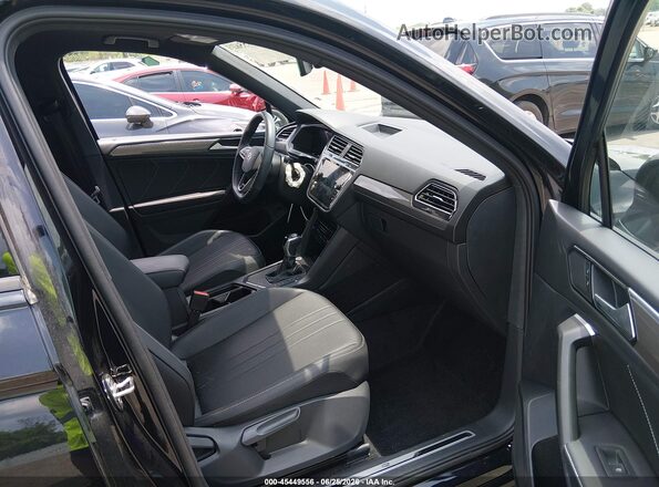 3VVCB7AX5RM223206 2024 VOLKSWAGEN TIGUAN Черный Вид салона спереди