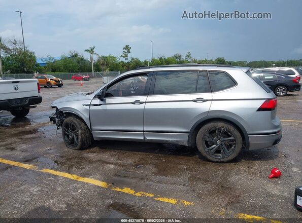 3VVCB7AX6PM010830 2023 VOLKSWAGEN TIGUAN Silver Vista interior de 360 grados