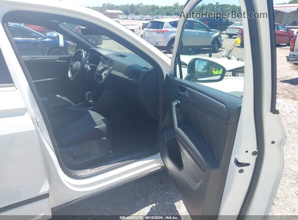 3VVCB7AX7PM120768 2023 VOLKSWAGEN TIGUAN Белый Вид салона спереди