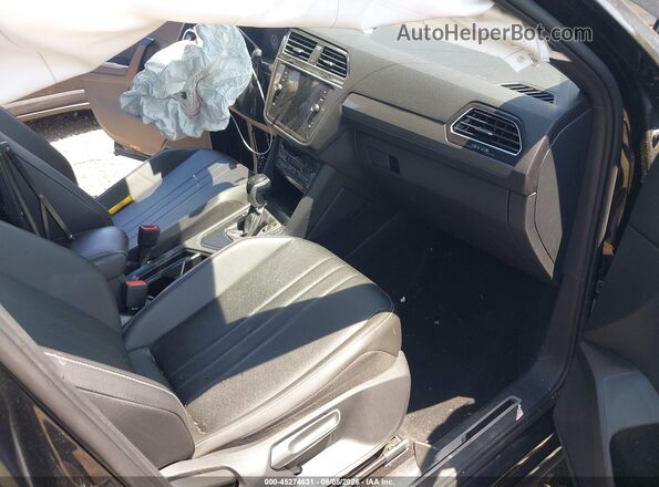 3VVCB7AX9NM165336 2022 VOLKSWAGEN TIGUAN Black წინა სალონის ხედი