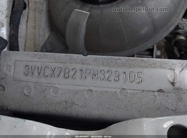 3VVCX7B21PM329105 2023 VOLKSWAGEN TAOS White Widok komory silnika