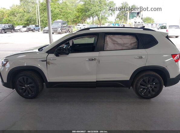 3VVCX7B21PM329105 2023 VOLKSWAGEN TAOS White Widok wnętrza 360 stopni