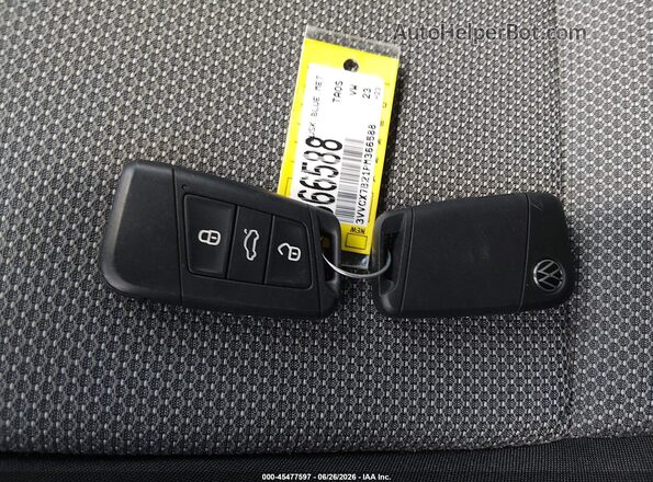 3VVCX7B21PM366588 2023 VOLKSWAGEN TAOS Blue Vista del salpicadero