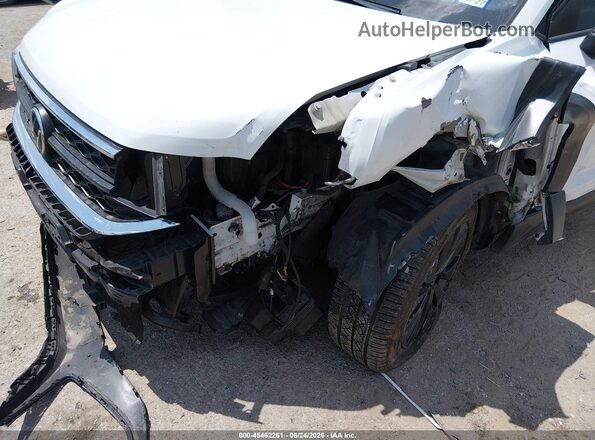 3VVCX7B24NM049398 2022 VOLKSWAGEN TAOS Gray Vista frontal