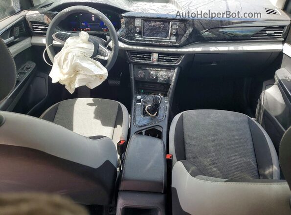 3VVCX7B28NM031812 2022 VOLKSWAGEN TAOS White Dashboard view