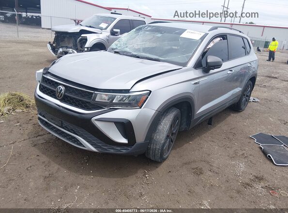 3VVCX7B2XPM320855 2023 VOLKSWAGEN TAOS Silver Առջևի ձախ երեք քառորդ տեսարան