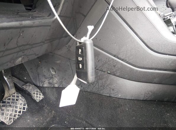 3VVCX7B2XPM320855 2023 VOLKSWAGEN TAOS Silver Առջևի վահանակի տեսք