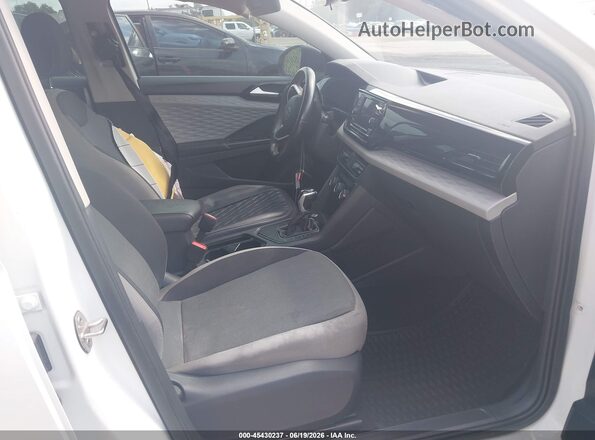 3VVDX7B2XPM341371 2023 VOLKSWAGEN TAOS Белый Вид салона спереди